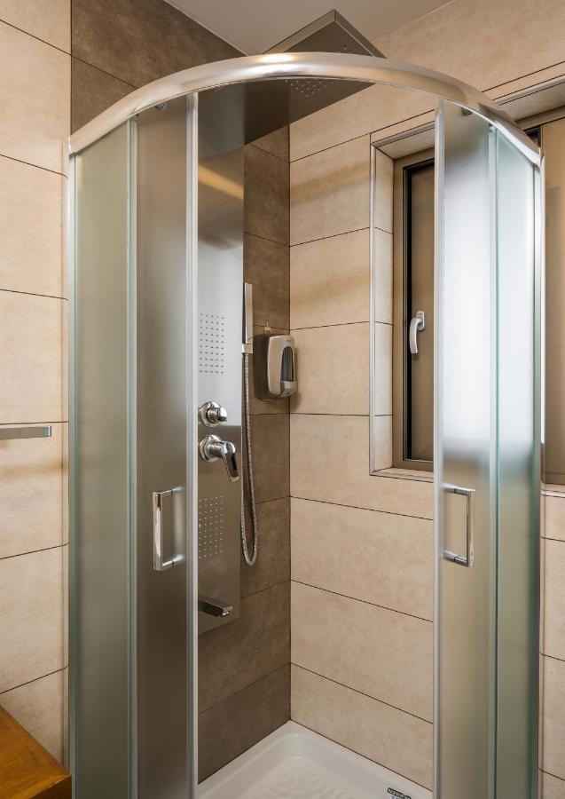 קיסאמוס Indigo Blue Seaside Deluxe Apartments מראה חיצוני תמונה